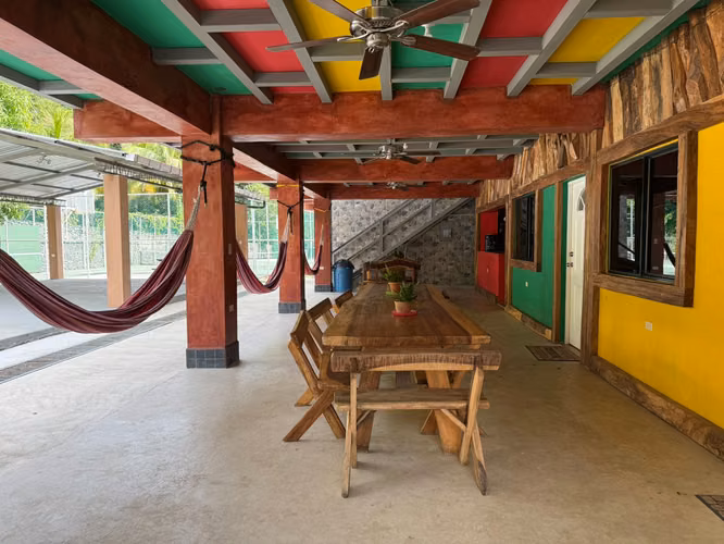 Surf City, La Libertad, casa en venta.