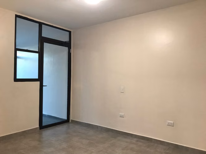 Atención!! Santa Tecla!! Zona altamente comercial, cerca  Paseo El Carmen.y Cafetalon