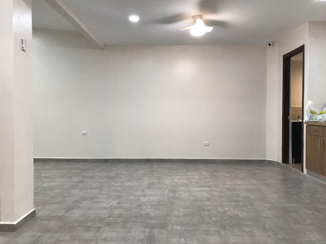 Atención!! Santa Tecla!! Zona altamente comercial, cerca  Paseo El Carmen.y Cafetalon
