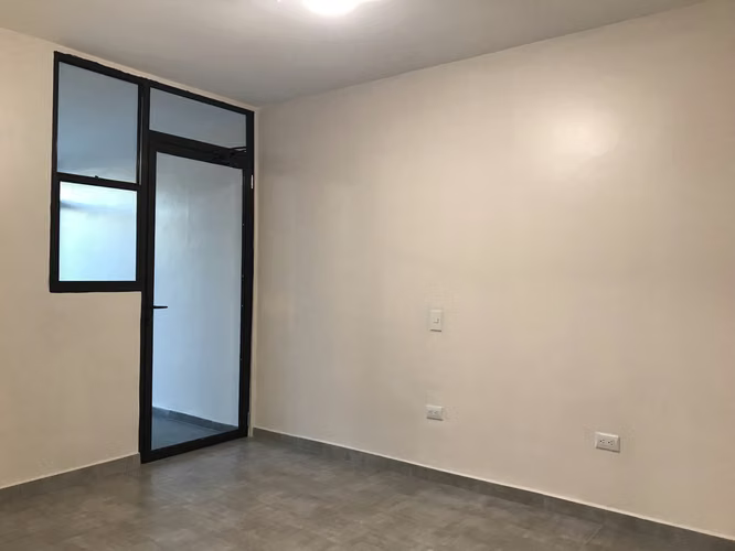 Atención!! Santa Tecla!! Zona altamente comercial, cerca  Paseo El Carmen.y Cafetalon
