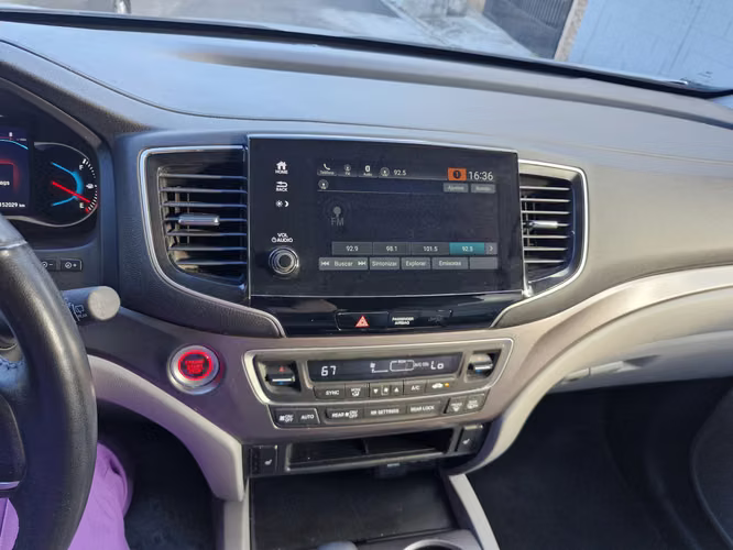 HONDA PILOT 4DR AWD