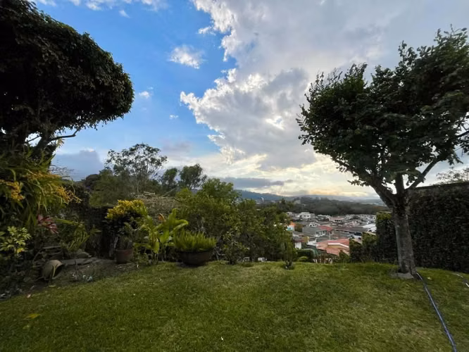 CASA EN VENTA EN CUMBRES DE CUSCATLAN 2 NIVELES - Imagen 5