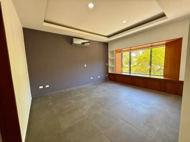 VENDO CASA RESIDENCIAL LAS LUCES