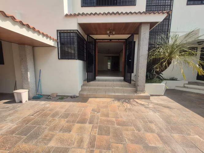 Casa en Alquiler en Lomas de Altamira (excelente ubicación) - Imagen 14