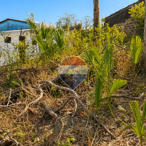 Casa con amplio terreno a la venta en el corazón del Puerto de La Libertad