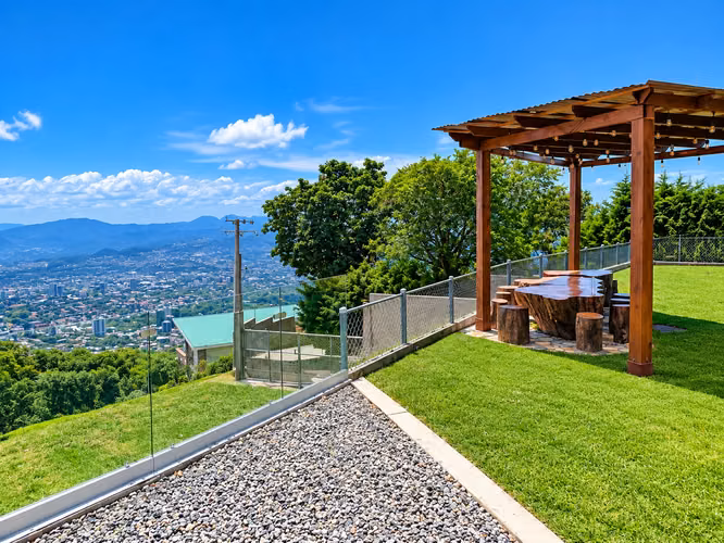 CASA MODERNA EN VENTA  EN VOLCÁN DE SAN SALVADOR - Imagen 11