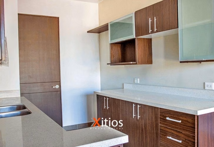 Se vende lindo apartamento con preciosa vista, Col Escalon!