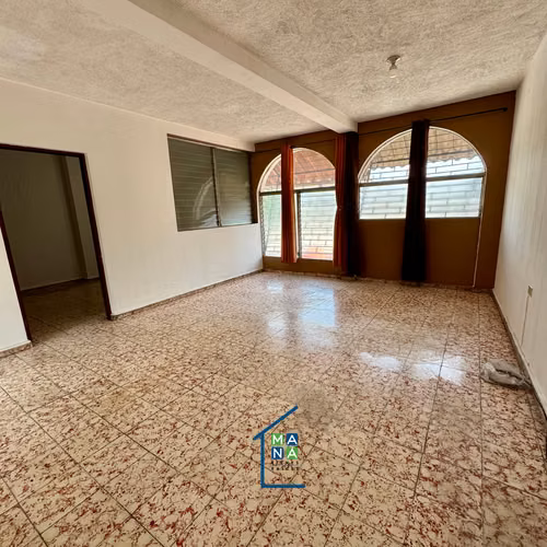 Hermosa Casa en Apopa de 3 plantas y 7 habitaciones - Imagen 14