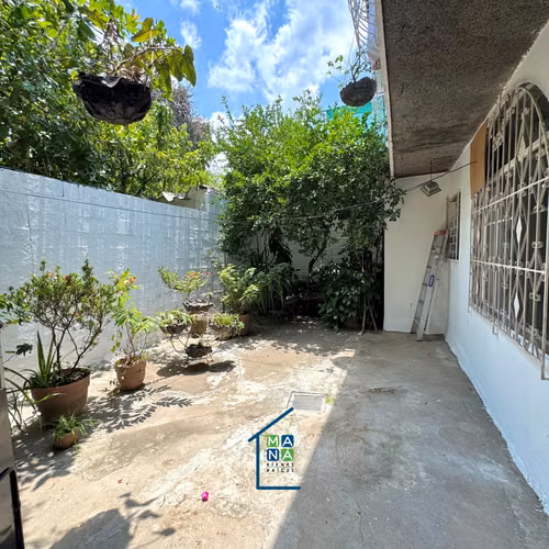 Hermosa Casa en Apopa de 3 plantas y 7 habitaciones - Imagen 10
