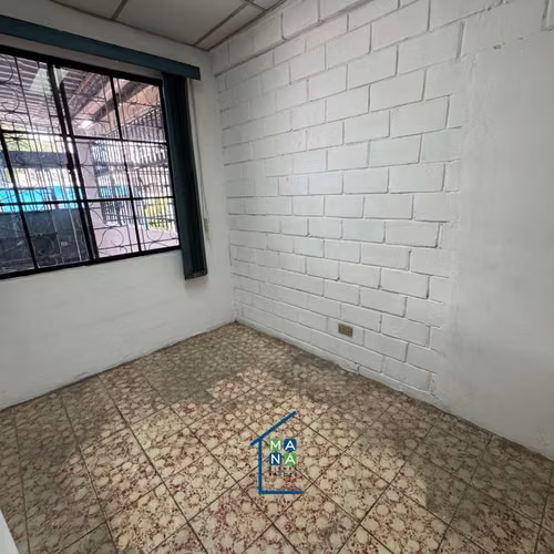 Hermosa Casa en Apopa de 3 plantas y 7 habitaciones - Imagen 5