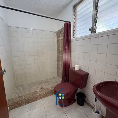 Hermosa Casa en Apopa de 3 plantas y 7 habitaciones - Imagen 17
