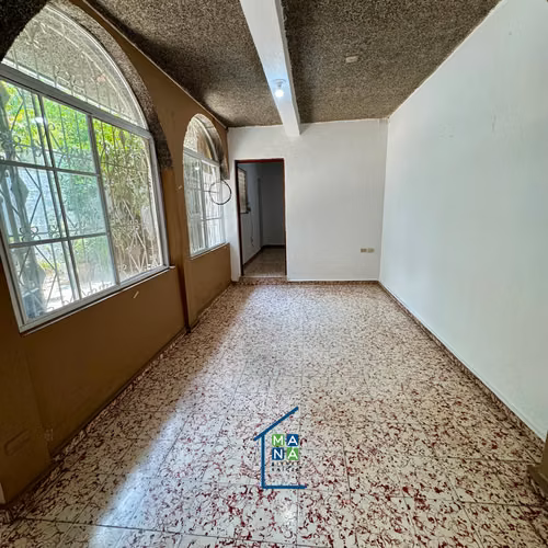 Hermosa Casa en Apopa de 3 plantas y 7 habitaciones - Imagen 11