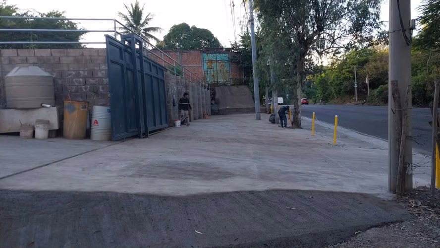Terreno de Alto Potencial Comercial en la Entrada de San Miguel
