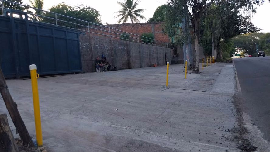 Terreno de Alto Potencial Comercial en la Entrada de San Miguel