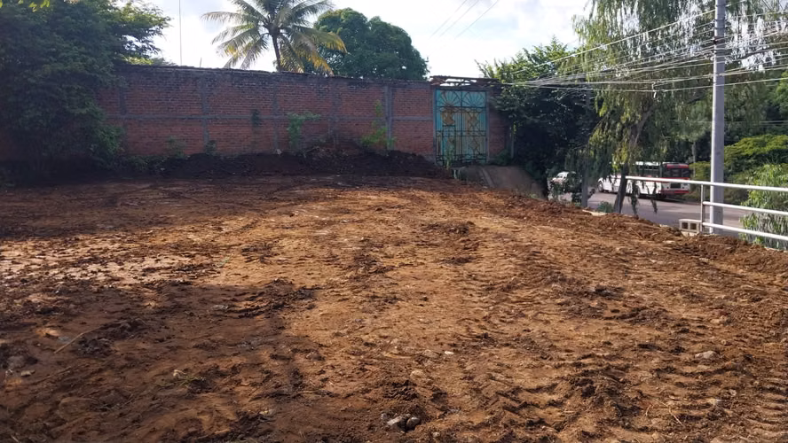 Terreno de Alto Potencial Comercial en la Entrada de San Miguel