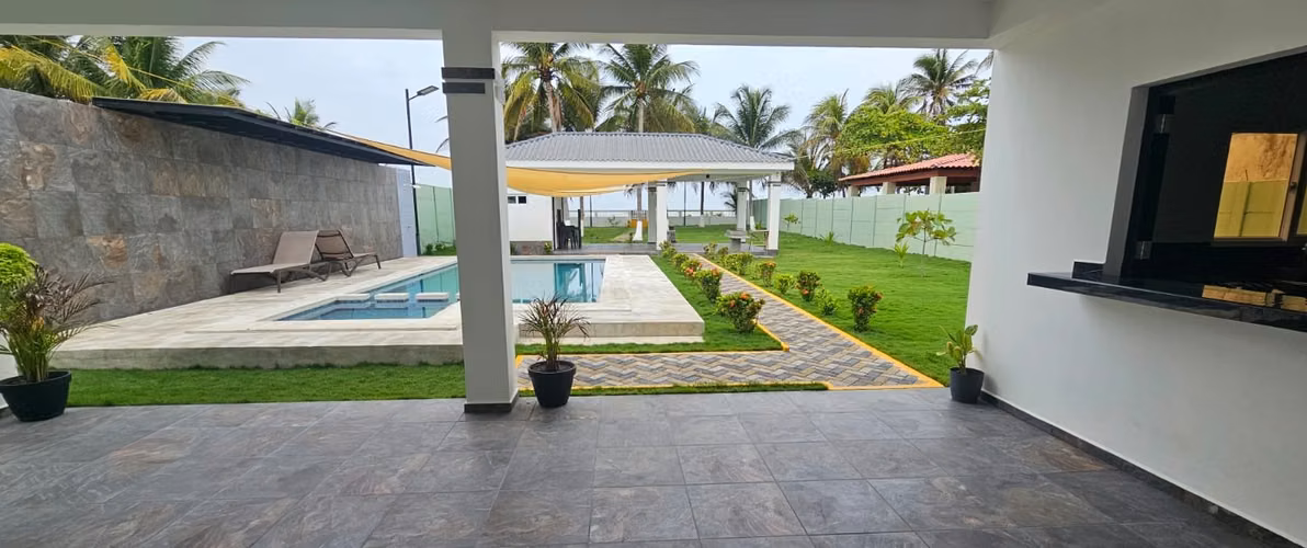 CASA NUEVA FRENTE A PLAYA EN COSTA DEL SOL - Imagen 3