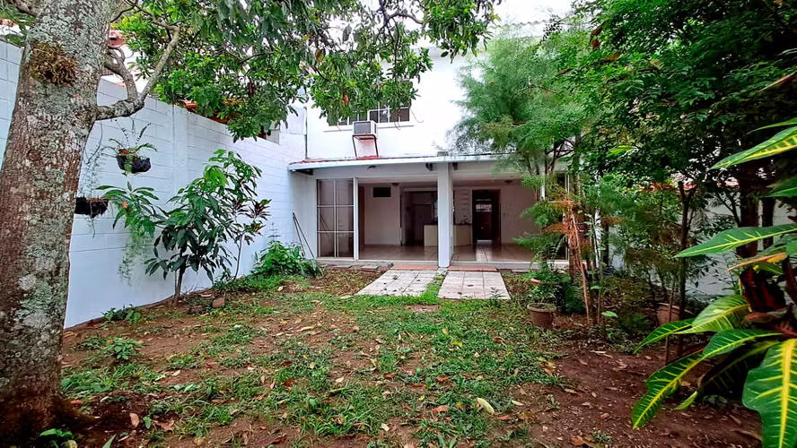 Venta de Casa en Bosques de Santa Elena 2, Antiguo Cuscatlan,LL