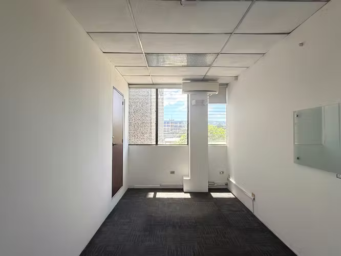 San Salvador, Av. Olímpica, edificio en venta.