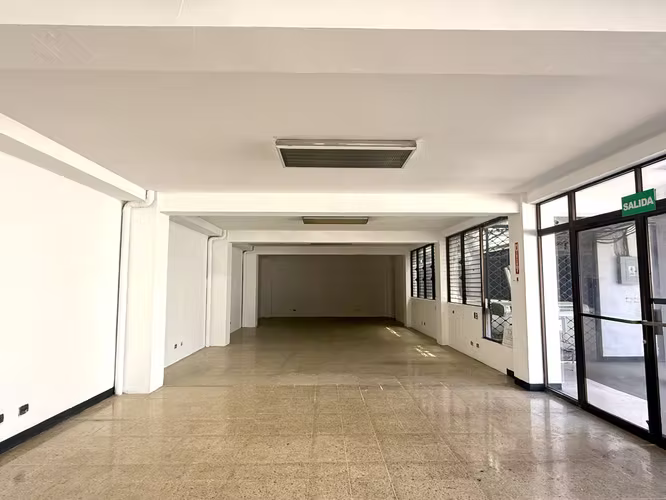 San Salvador, Av. Olímpica, edificio en venta.