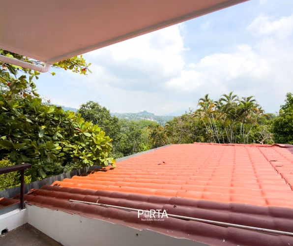EN VENTA | CASA EN BOSQUES DE LA CASTELLANA, CARRETERA A PLANES DE RENDEROS, SAN SALVADOR - Imagen 11
