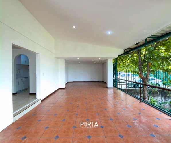 EN VENTA | CASA EN BOSQUES DE LA CASTELLANA, CARRETERA A PLANES DE RENDEROS, SAN SALVADOR - Imagen 8