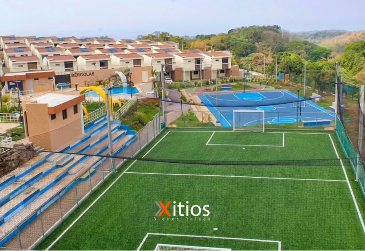 Venta de Casa en Las Pergolas SC - Imagen 9