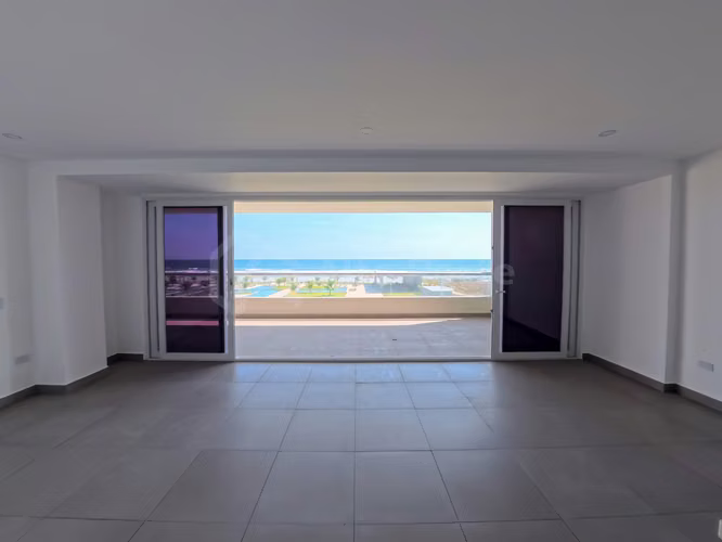 Apartamento frente al mar en venta en Costa del Sol
