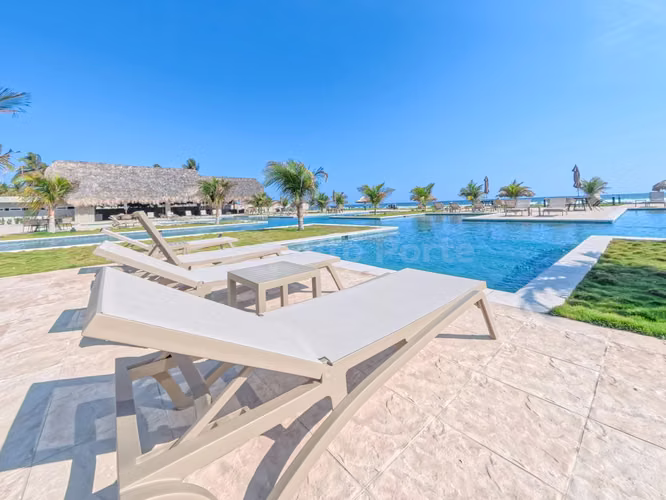 Apartamento frente al mar en venta en Costa del Sol
