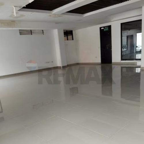SAN MIGUEL, LOCAL COMERCIAL EN ALQUILER. TORRE MEDICA
