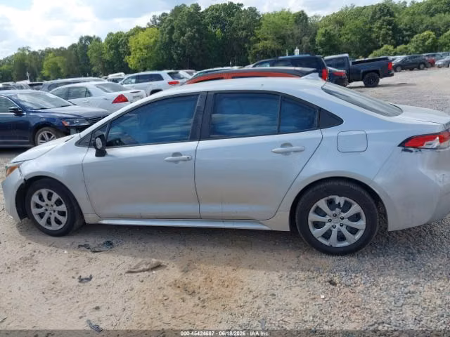 TOYOTA COROLLA LE 2022 - Imagen 6