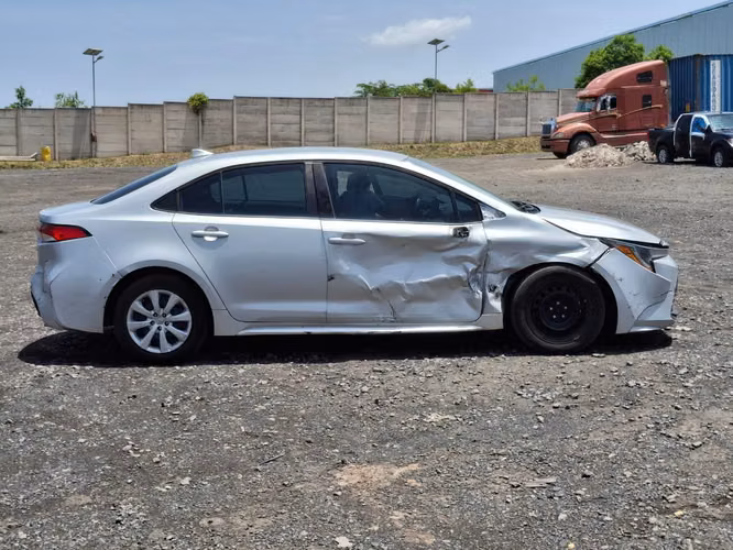 TOYOTA COROLLA LE 2022