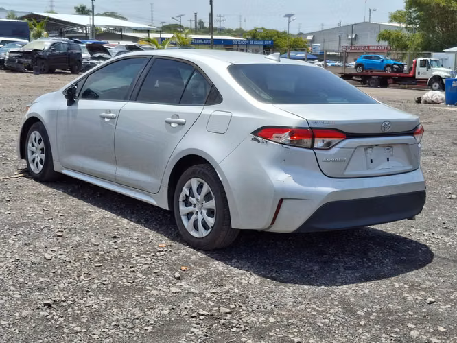 TOYOTA COROLLA LE 2022