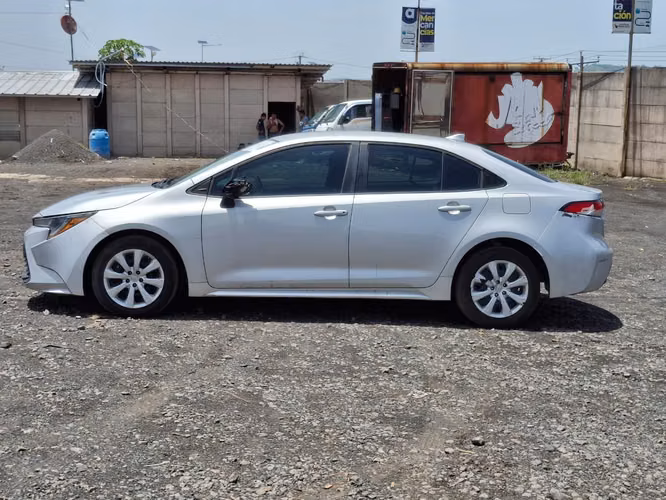 TOYOTA COROLLA LE 2022