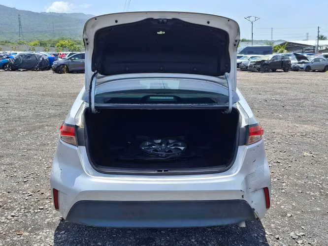 TOYOTA COROLLA LE 2022