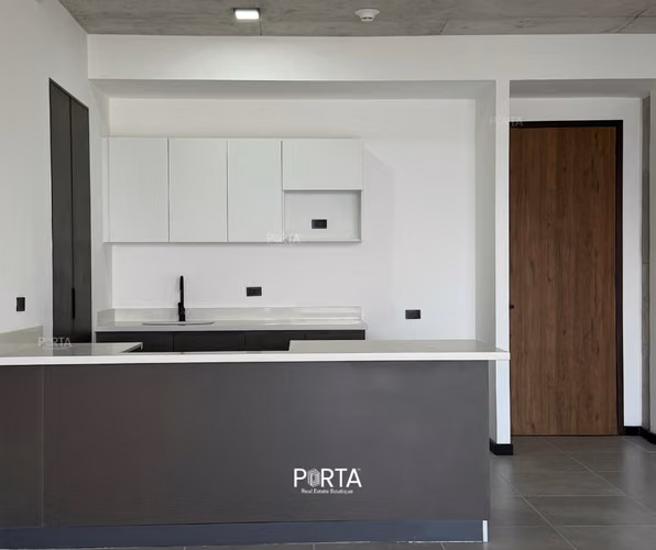 EN ALQUILER | APARTAMENTO CON LÍNEA BLANCA EN TORRE ART HAUS, SAN BENITO, SAN SALVADOR