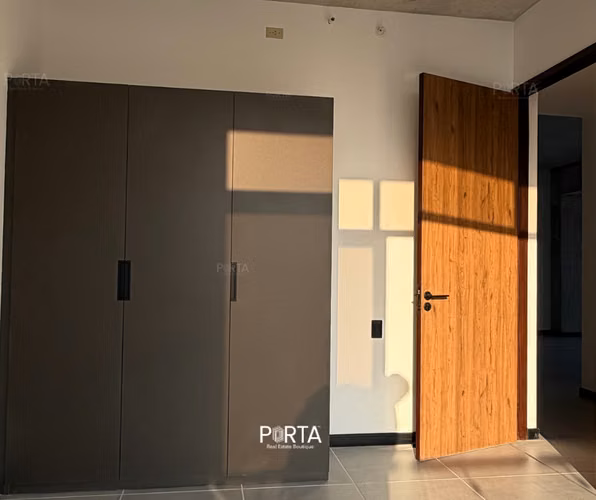 EN ALQUILER | APARTAMENTO CON LÍNEA BLANCA EN TORRE ART HAUS, SAN BENITO, SAN SALVADOR