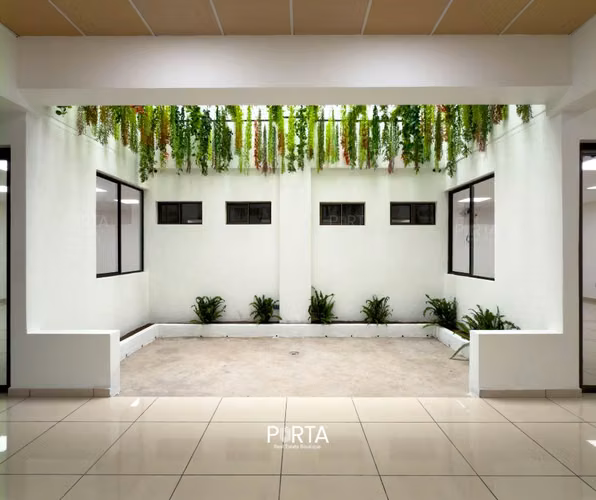 EN ALQUILER | OFICINAS EN PLAZA TRIANA, COLONIA LA MASCOTA, SAN SALVADOR - Imagen 2