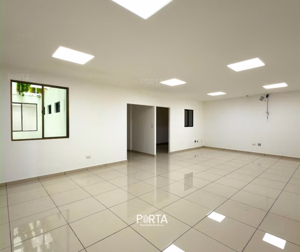 EN ALQUILER | OFICINAS EN PLAZA TRIANA, COLONIA LA MASCOTA, SAN SALVADOR - Imagen 8
