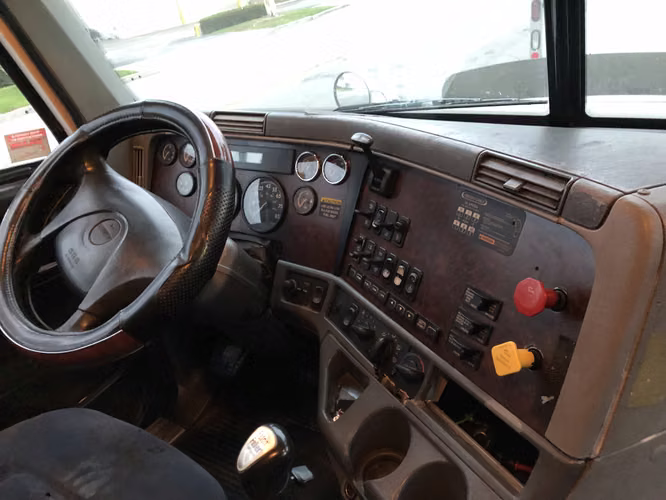 Freigliner motor Detroit S60