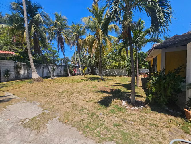 Terreno amplio con casa playa San Diego