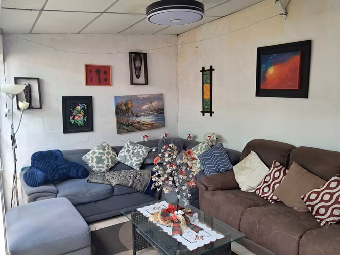 Bienes Raíces - Venta de Casas - Imagen 4