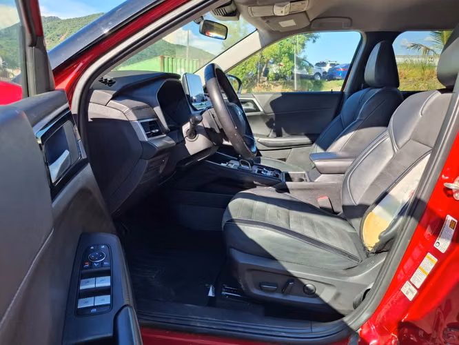 MITSUBISHI OUTLANDER SE 3 FILAS 2024
