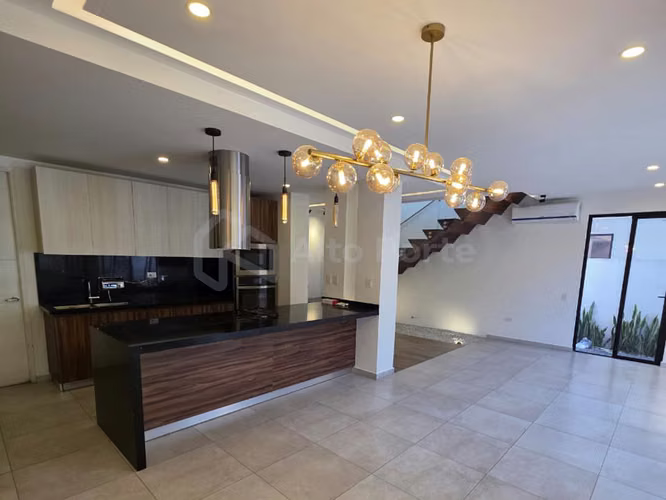 Venta Casa en La Florida, dos niveles - Imagen 8