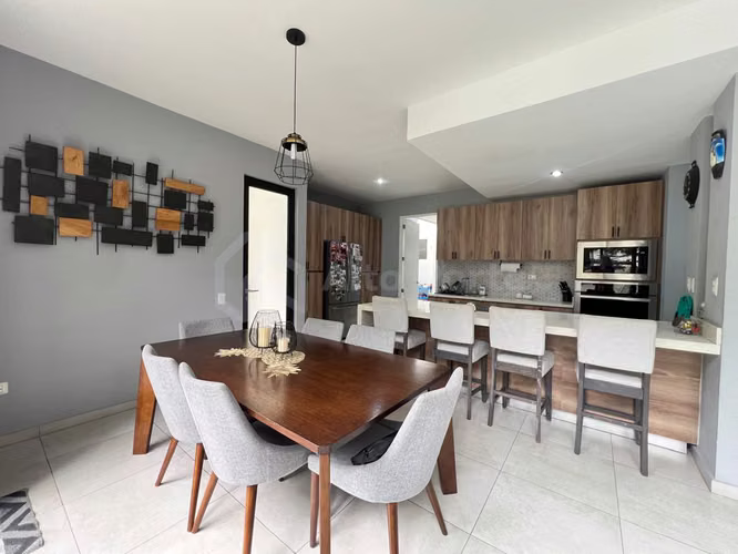 Venta de casa en La Florida de esquina, recién construida - Imagen 13