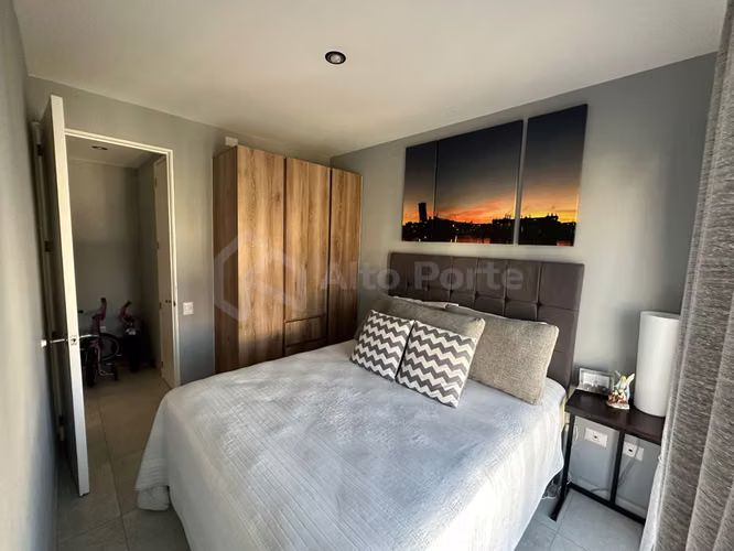 Venta de casa en La Florida de esquina, recién construida - Imagen 8