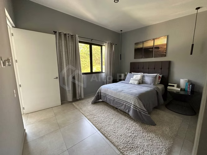 Venta de casa en La Florida de esquina, recién construida - Imagen 2