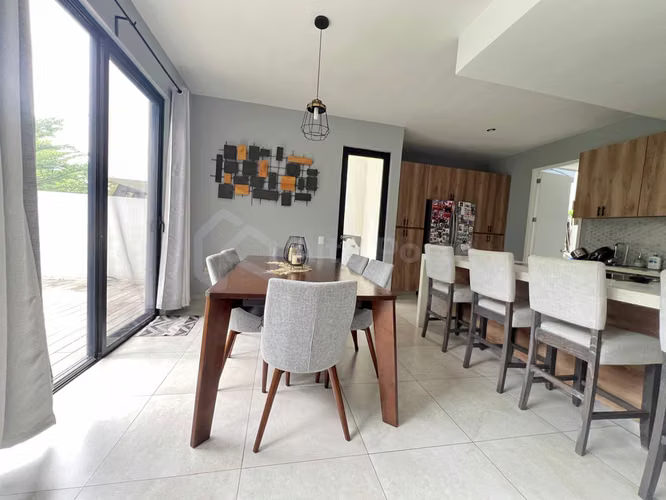 Venta de casa en La Florida de esquina, recién construida - Imagen 17