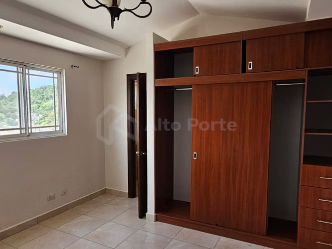 Casa en venta de esquina en Nuevo Cuscatlán - Imagen 8