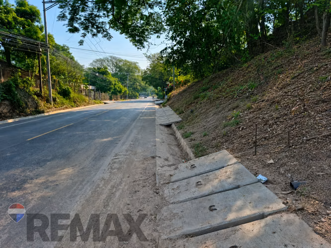 COMMERCIAL LOT ON RUTA DE PAZ – SAN FRANCISCO GOTERA, MORAZÁN, EL SALVADOR