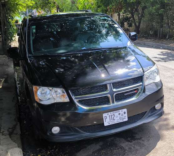 Vendo Dodge Grand Caravan SXT 2018